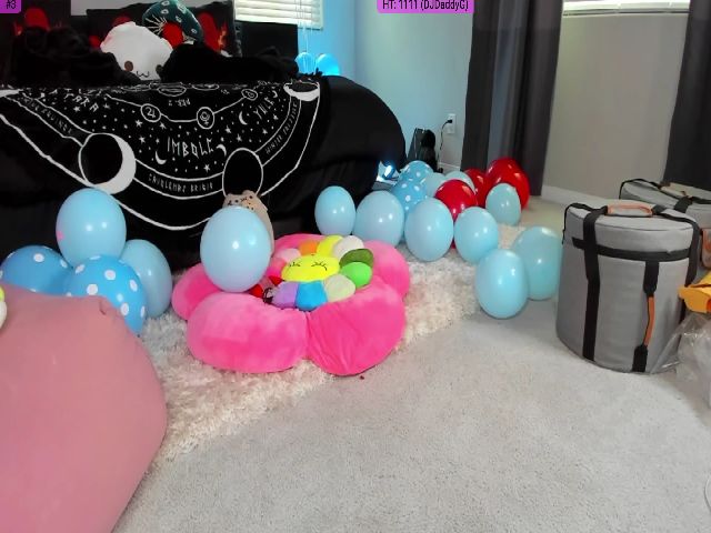 Live sex webcam photo for KasaraWood #255179294