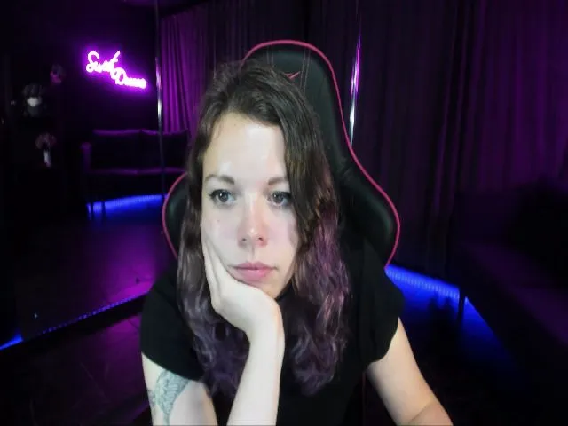 Live sex webcam photo for ClancyOsborne #253944527