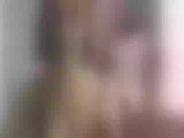 Live sex webcam photo for SmilingAlis #259877376