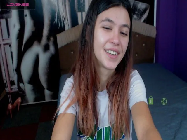 Live sex webcam photo for MisticaMissy #265038762