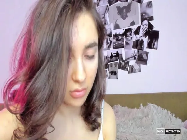 Live sex webcam photo for SpicyTrouble #253158033