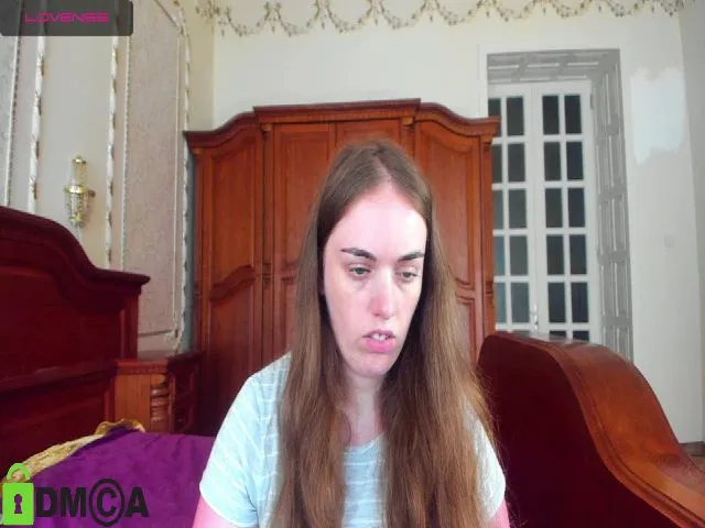Live sex webcam photo for Fi_Lena #263667879
