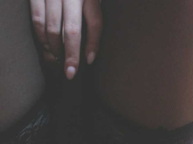 Live sex webcam photo for AniBlein #241346305