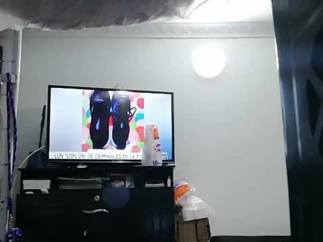 Live sex webcam photo for latinaamorosa #240974093