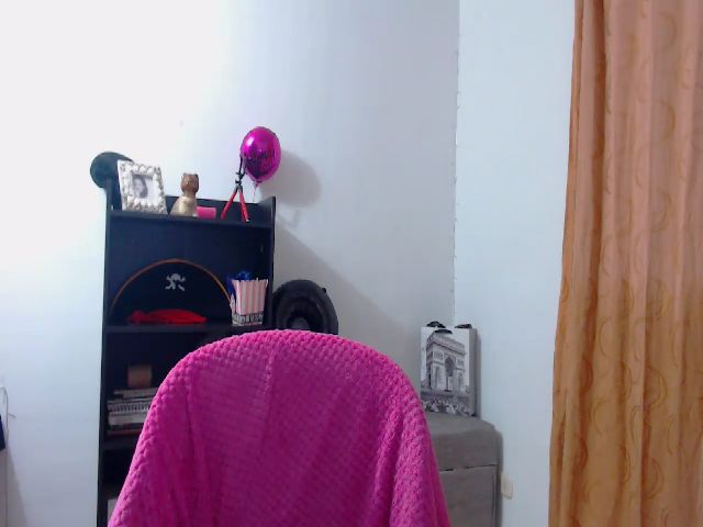 Live sex webcam photo for Red_Dream #254003652