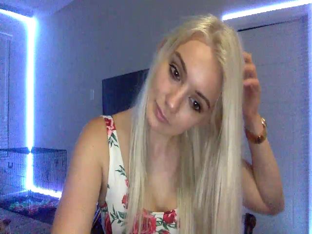 Live sex webcam photo for Sammy_gray #260382220