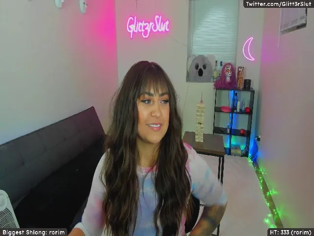 Live sex webcam photo for Glitt3rSlut #259595821