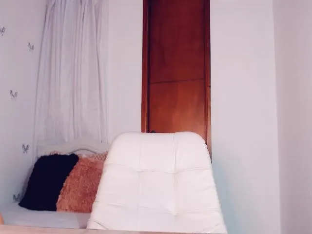 Live sex webcam photo for Tamy_bennett #253396764