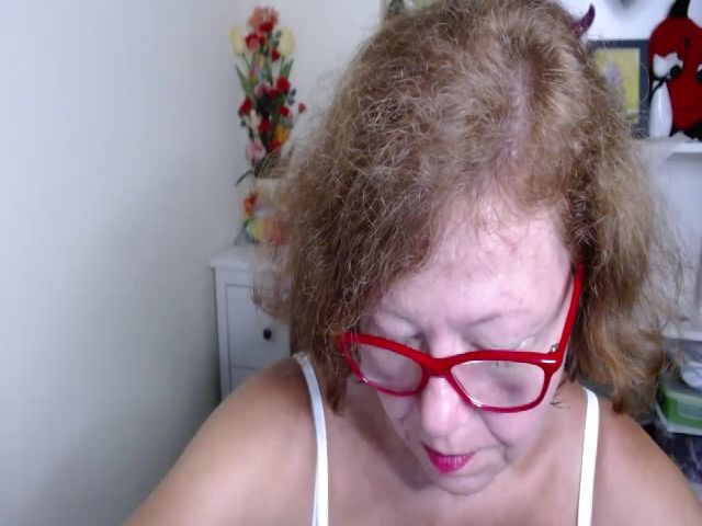 Live sex webcam photo for Adele_69 #259113540