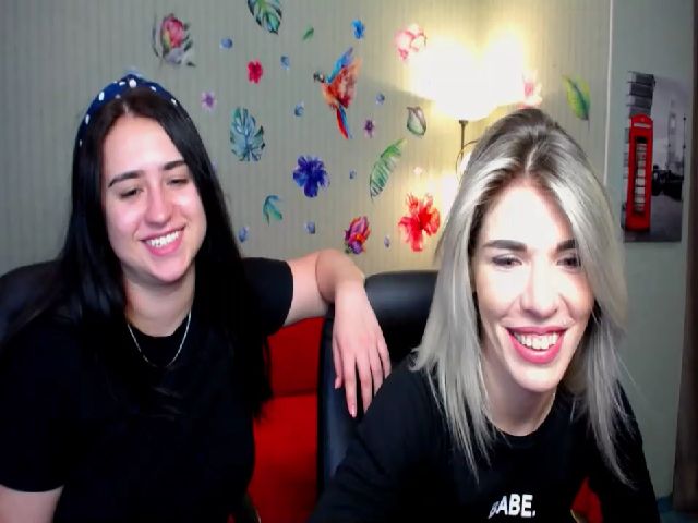 Live sex webcam photo for Sendy_White #265436774