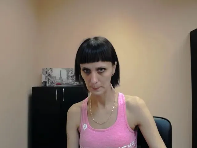 Live sex webcam photo for Abigail_i #262247319
