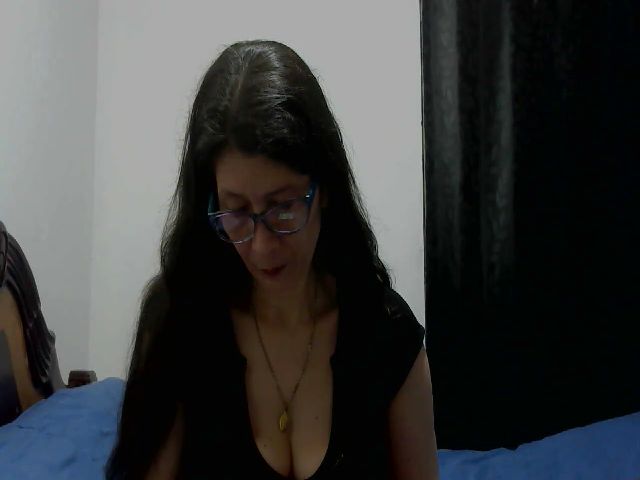 Live sex webcam photo for Latin__mature #260507159
