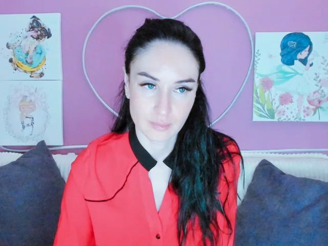 Live sex webcam photo for Lilly_Shine #258994156