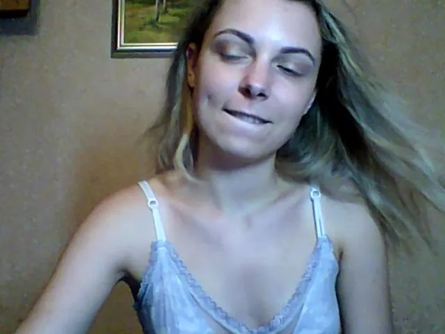 Live sex webcam photo for BreeAngel #257692092