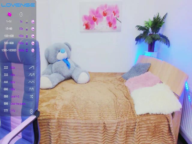 Live sex webcam photo for Kriss_Belly #259240220