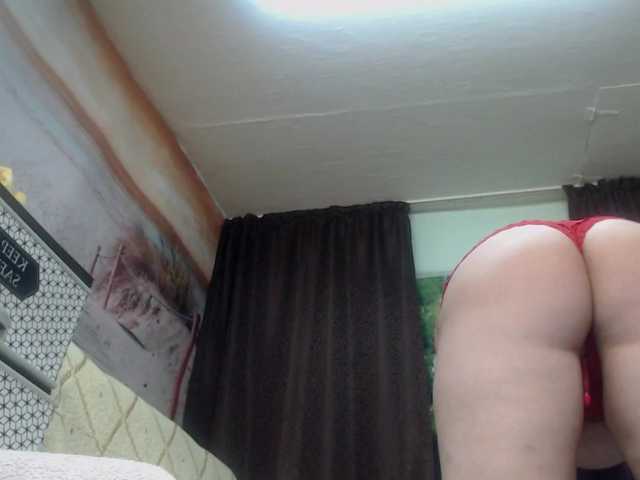 Live sex webcam photo for emmasquirt69 #258607246