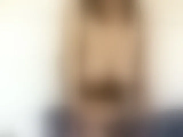 Live sex webcam photo for KammyJoe #263999750