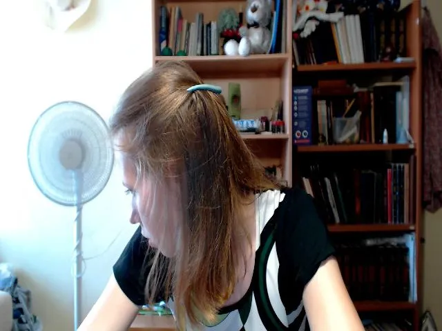 Live sex webcam photo for WinterGoddess #254100892