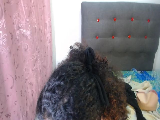 Live sex webcam photo for Tamy07 #259397815