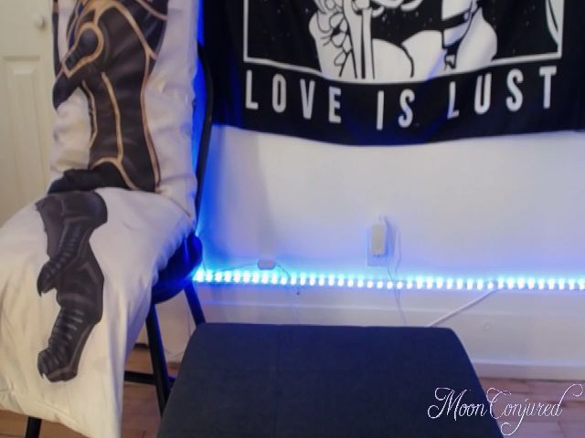 Live sex webcam photo for MoonConjured #256415255