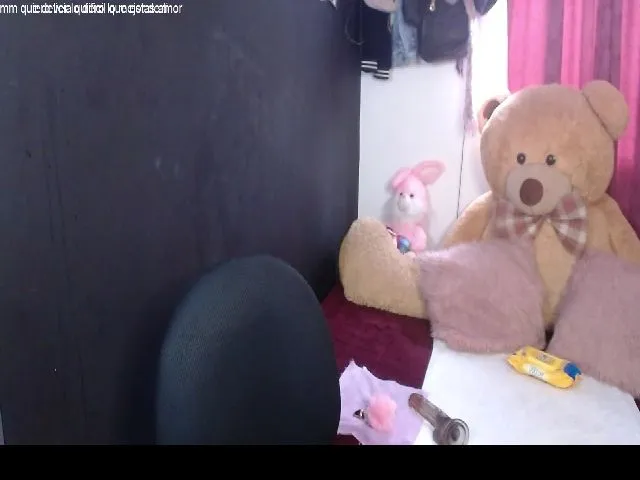 Live sex webcam photo for Annie777 #263739219