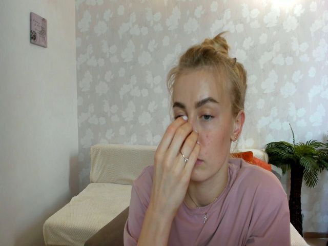 Live sex webcam photo for MissisRexa #260541160