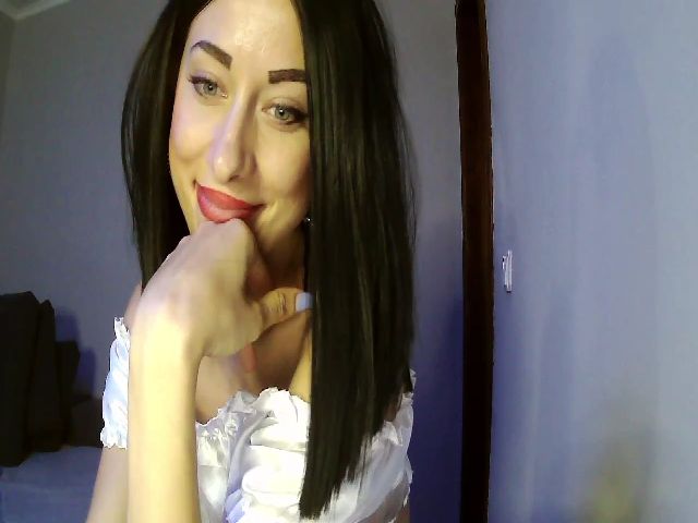 Live sex webcam photo for Emi_Bliss #263645989