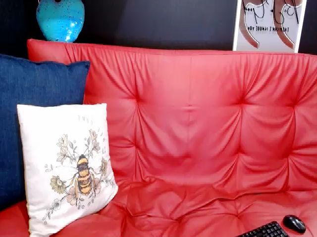 Live sex webcam photo for Ebonyindian69 #252321271