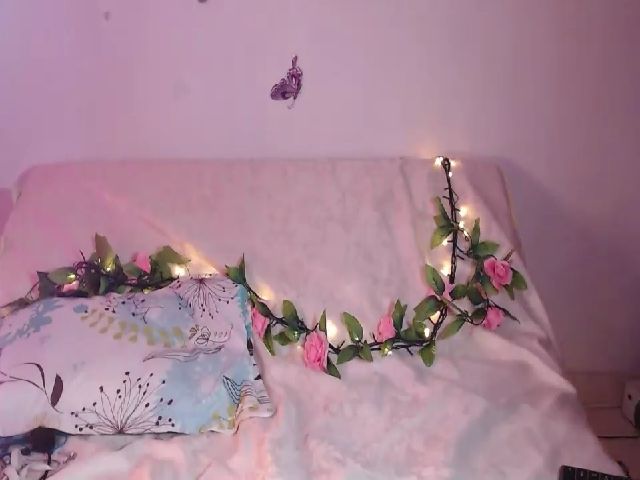 Live sex webcam photo for Perlamoon #264514894