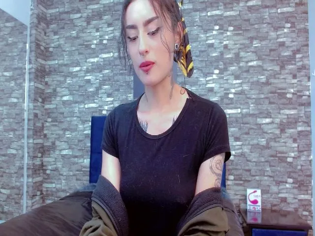 Live sex webcam photo for Violetdarkk #259639868