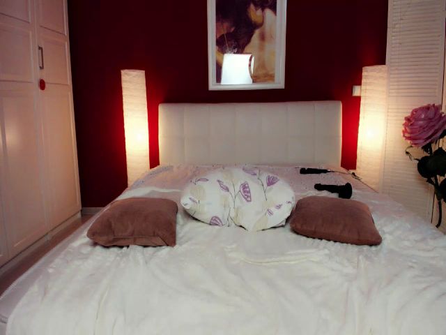 Live sex webcam photo for LunaRoseJ #261129061