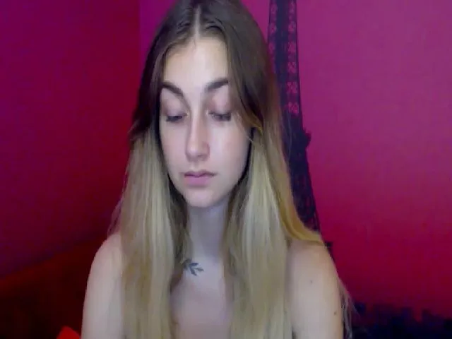 Live sex webcam photo for Lolly__Pop__ #264013228