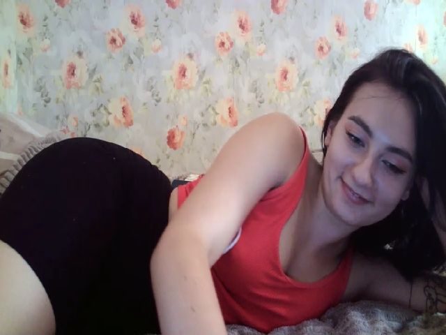 Live sex webcam photo for lolly_hollyy #260622609