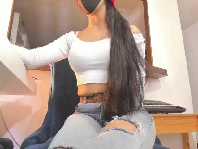 Live sex webcam photo for RebeccaRosse #240978260