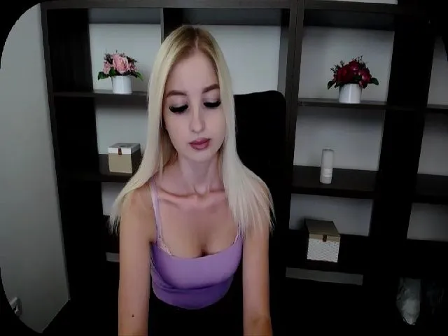 Live sex webcam photo for EvaMysterious #264176675