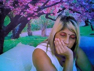 Live sex webcam photo for indianroxy #287933082