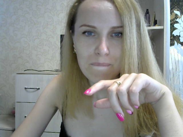 Live sex webcam photo for TrisMery #263046351