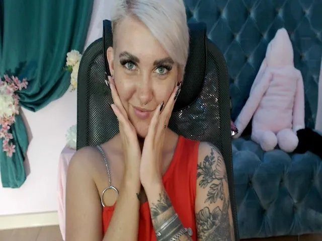 Live sex webcam photo for AkioTy #258568937