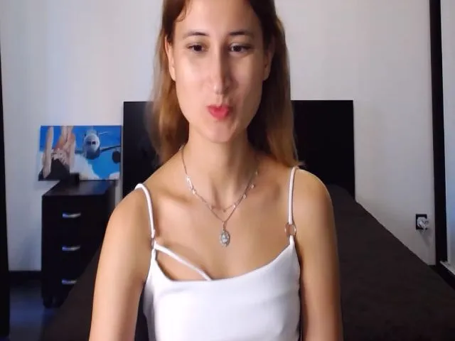 Live sex webcam photo for Kendal_sweet #252698519