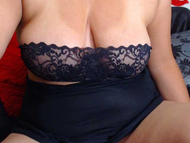 Live sex webcam photo for TrishaX #241678247
