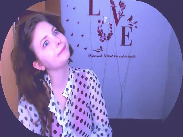 Live sex webcam photo for MollyMey #253913375