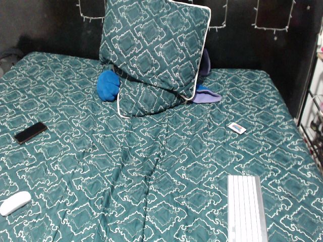 Live sex webcam photo for GiaElliot #259216267