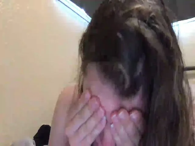 Live sex webcam photo for Trixiegirl3 #253776869