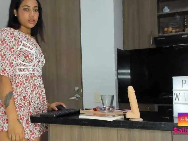 Live sex webcam photo for YourSally #243059170