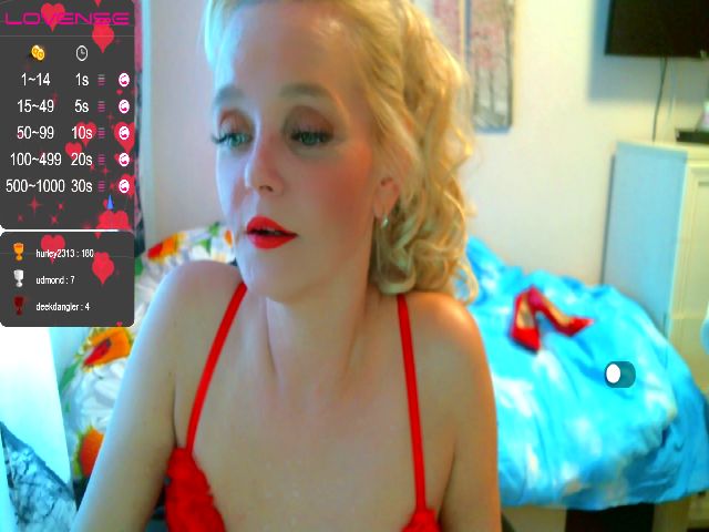 Live sex webcam photo for ChristiRoses #260595257