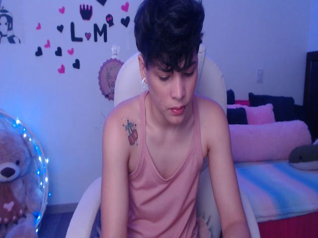 Live sex webcam photo for Laura_R23 #263197113