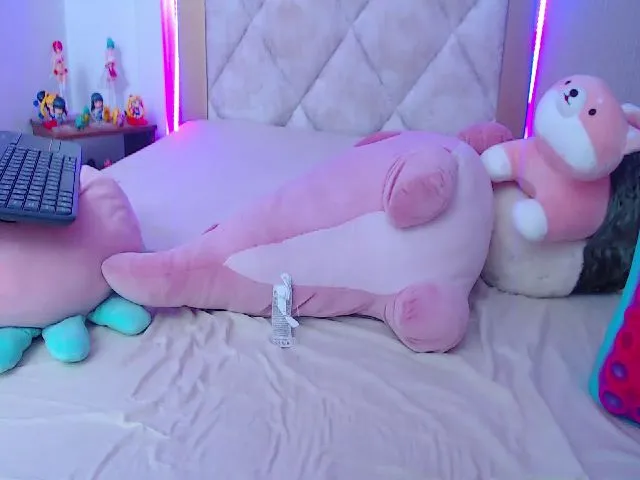 Live sex webcam photo for Sophie_pink18 #260594721