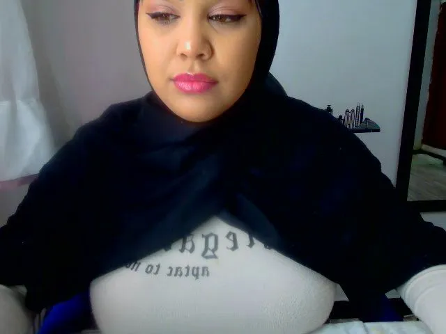 Live sex webcam photo for Shalyn_ #253523116