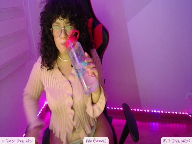 Live sex webcam photo for Isabela_1 #254953805