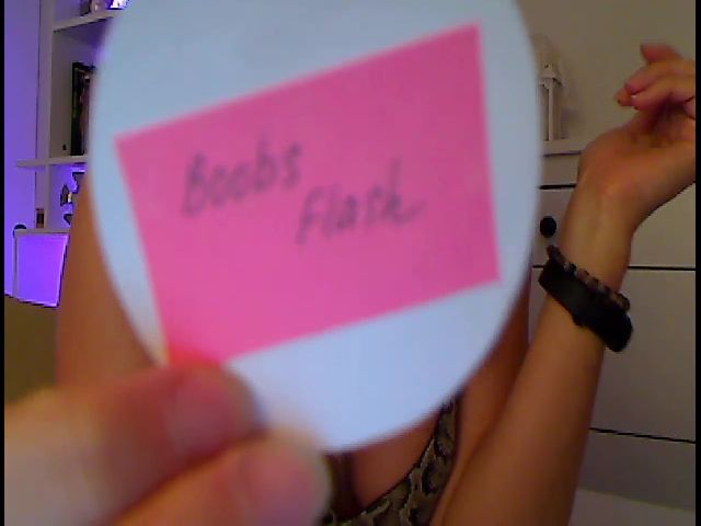 Live sex webcam photo for Amiri #256149175